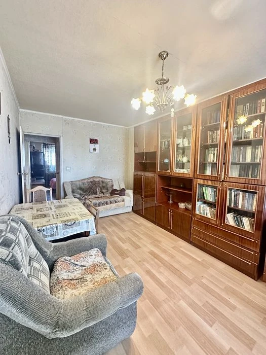 Selling apartment 3 on Studencheskaya and Akademika Pavlova. Certified.