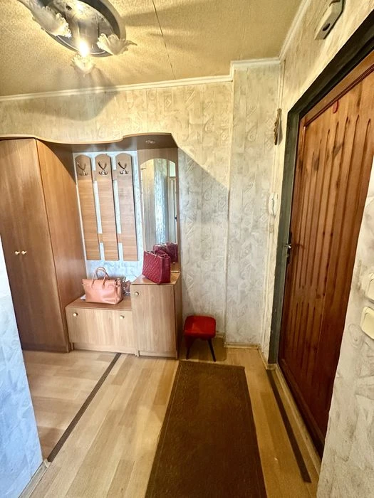 Selling apartment 3 on Studencheskaya and Akademika Pavlova. Certified.