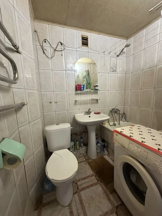 Selling apartment 3 on Studencheskaya and Akademika Pavlova. Certified.