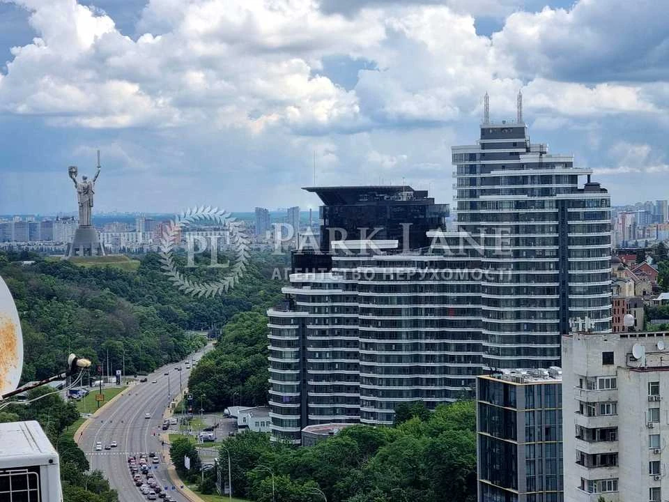Квартира. Київ, Лесі Українки бульв.