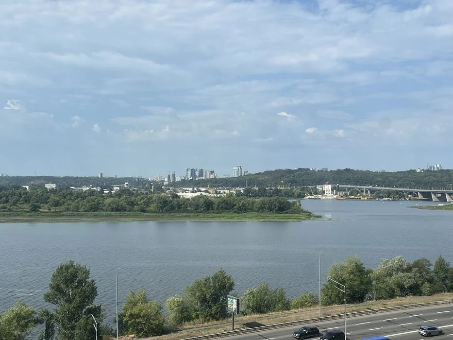 Продаж Видової  на Дніпро двохкімнатної 72 м2 ЖК Грейт Дарни