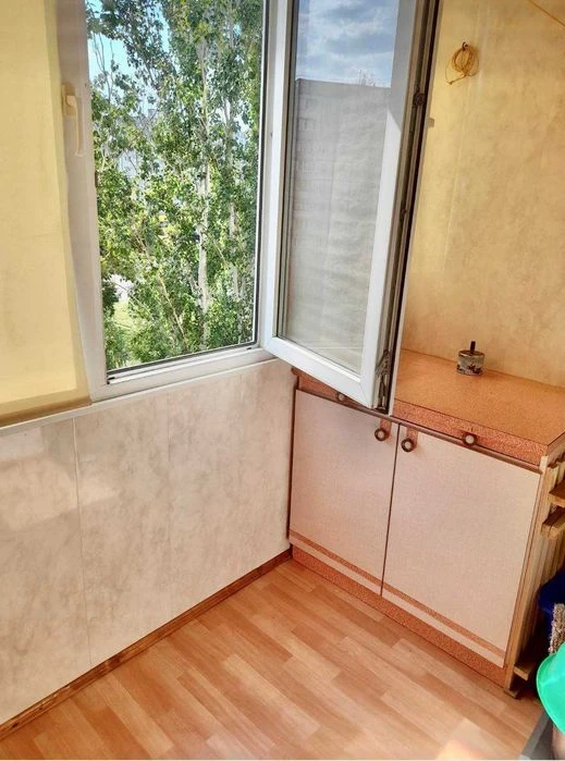 Продаж 2 к.квартири. Лівобережний 3, Донецьке шосе, пр.Мира.