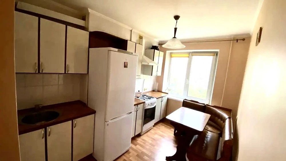 Продаж 2 к.квартири. Лівобережний 3, Донецьке шосе, пр.Мира.