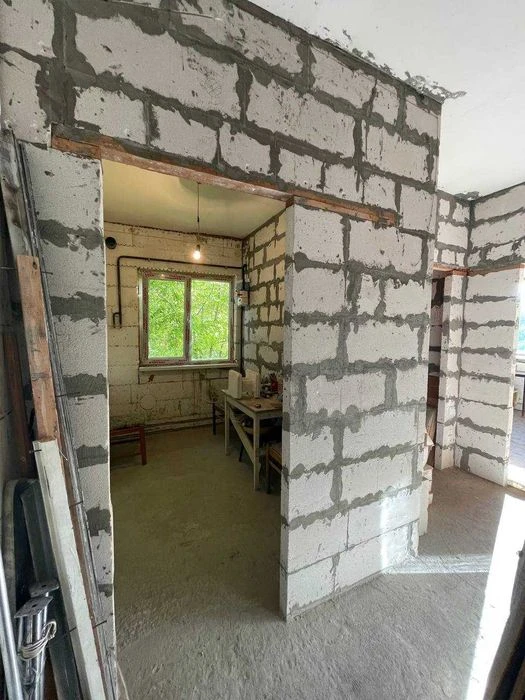Продам 1 кім квартиру на середньому поверсі вул. С. Ядова Сл