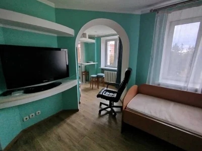 Терміново! Продам 3/х кімнатну квартиру на Подолі