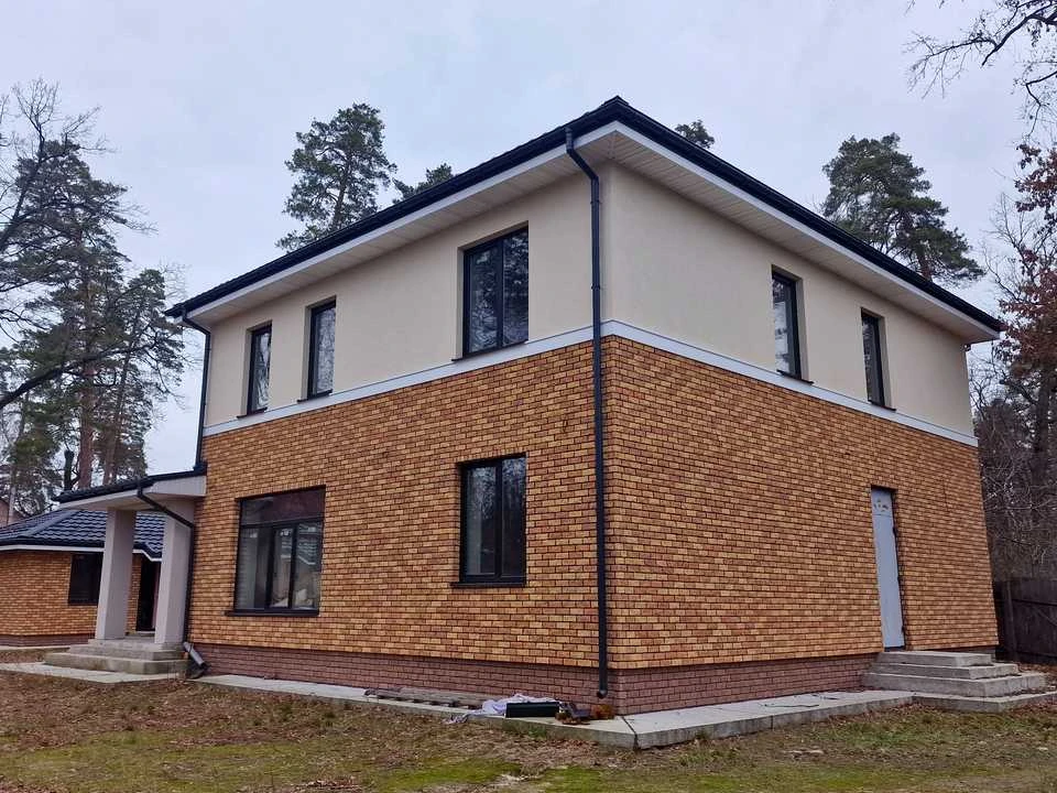 Будинок. Київ, Квітки Цісик вул. (Гамарника)