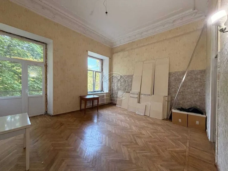 Продажа двухкомнатной коммуны ЦИРК КОБЛЕВСКАЯ Новый РЫНОК СО