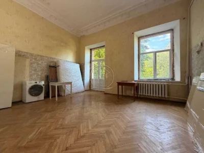 Продажа двухкомнатной коммуны ЦИРК КОБЛЕВСКАЯ Новый РЫНОК СО