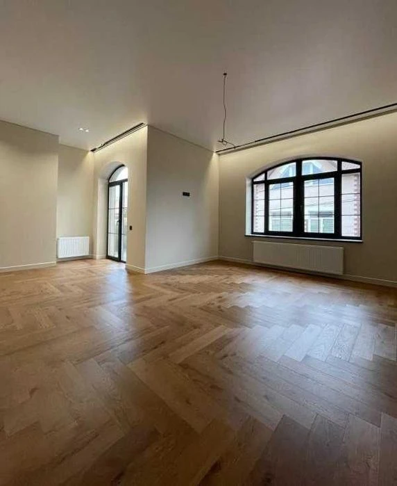 Продам авторський будинок з басейном на 13 ст. В. Фонтану |