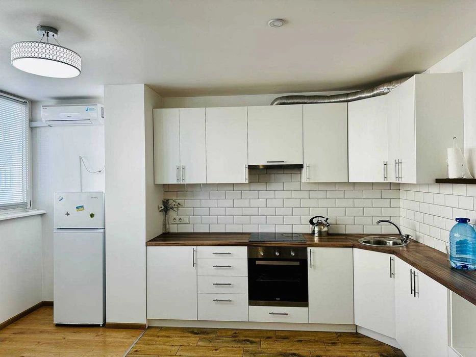 1к квартира 45м², низький поверх! просп. Академіка Глушкова,