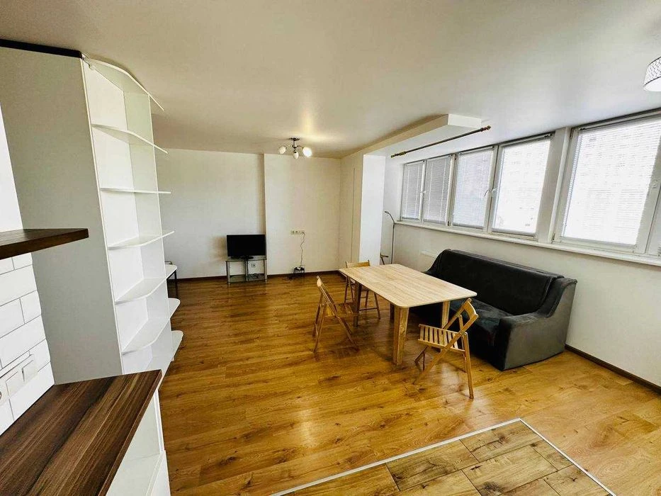 1к квартира 45м², низький поверх! просп. Академіка Глушкова,