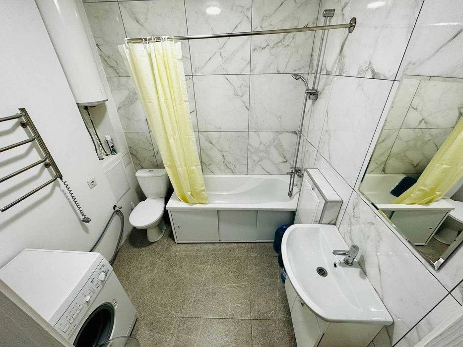 1к квартира 45м², низький поверх! просп. Академіка Глушкова,