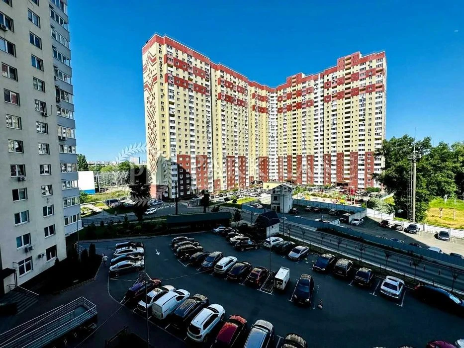 1к квартира 45м², низький поверх! просп. Академіка Глушкова,
