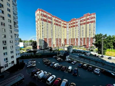 1к квартира 45м², низький поверх! просп. Академіка Глушкова,