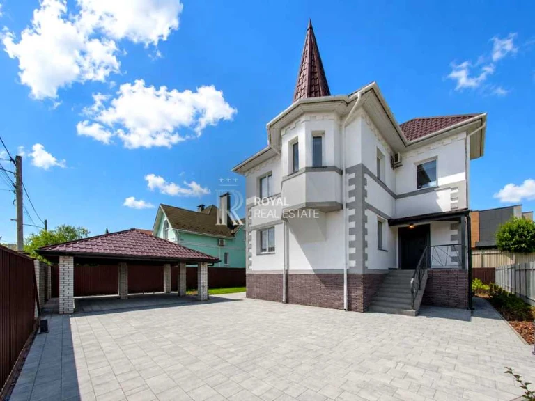 Будинок. Київ, Ганни Арендт вул.