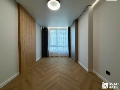 Продаж Квартира Набережна