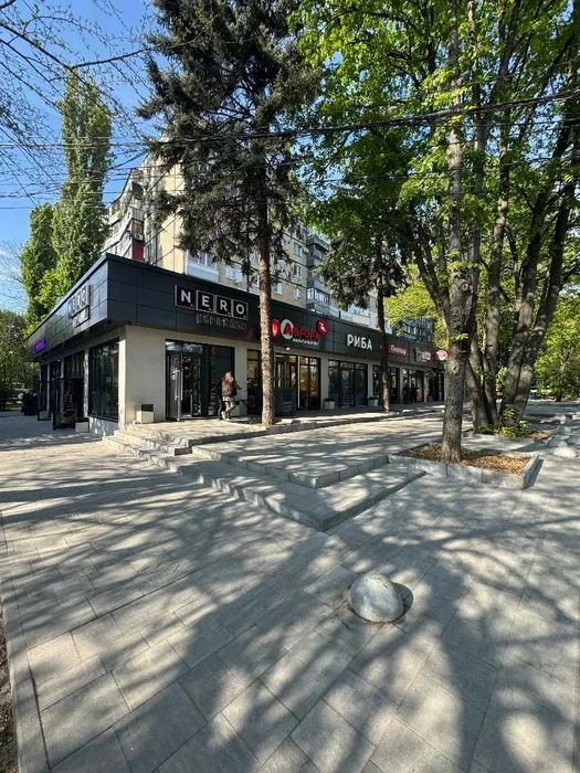 Продам просторную 3-к квартиру Тополь 1 Запорожское шоссе По