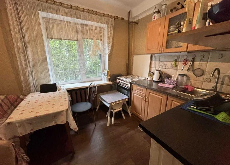 продам 1 імнатну квартиру вул. Чумаченка, торг
