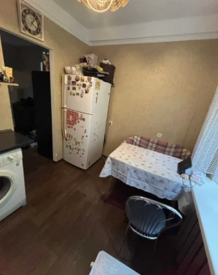 продам 1 імнатну квартиру вул. Чумаченка, торг