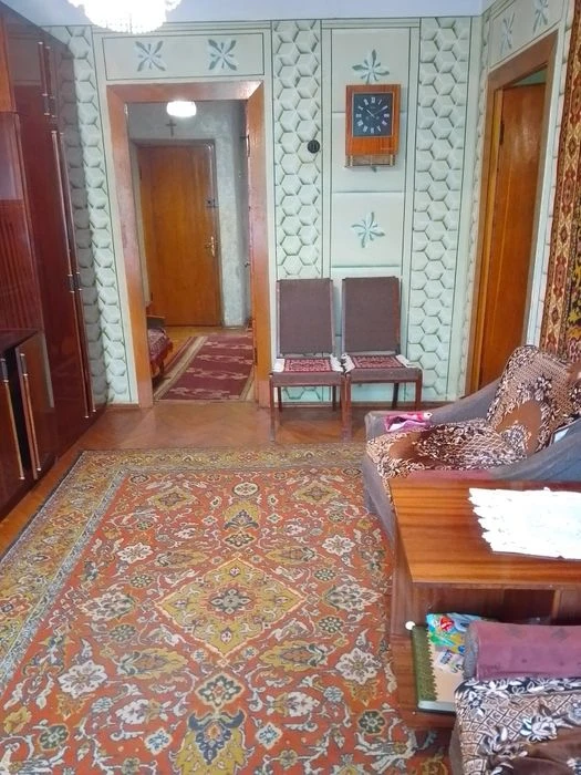 Продам 3 кім квартиру в центрі з газовим індивідуальним опал