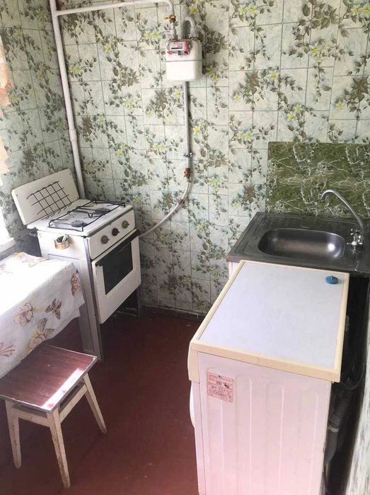 Продаж 1 к. квартири Холодна Гора
