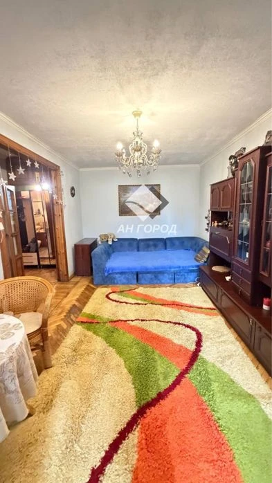 Супер локація! 1 к. квартиру 2/5 по вул. Каденюка 9а