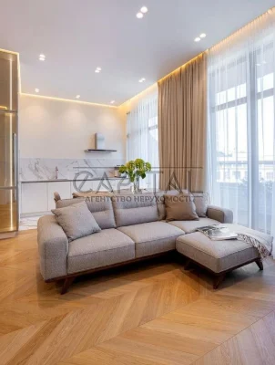 Продаж з ремонтом 52 Перлина 75м2 2 кімнати простора світла