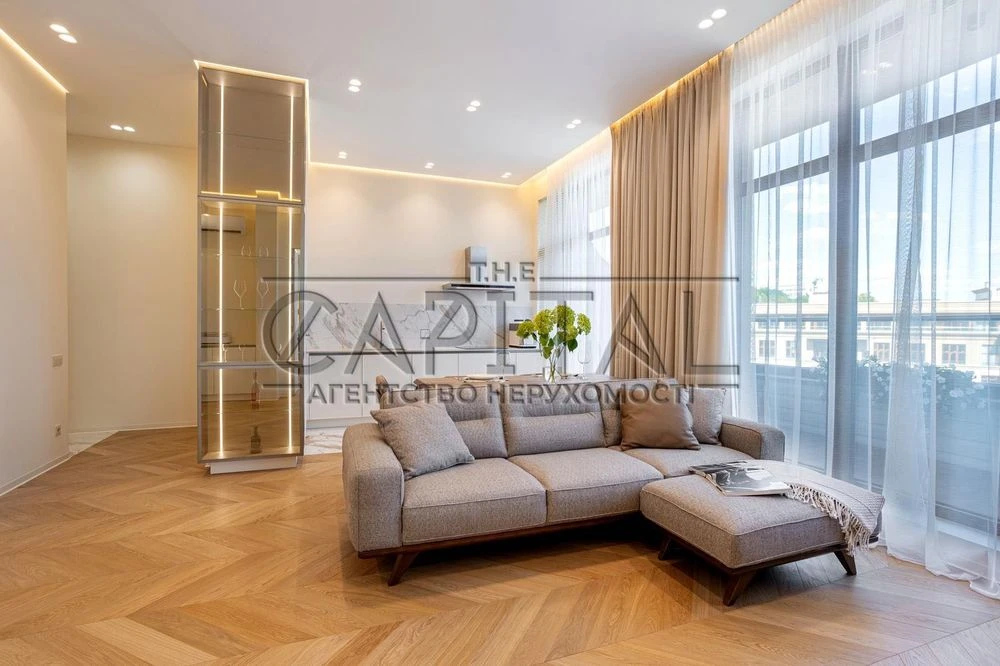 Продаж з ремонтом 52 Перлина 75м2 2 кімнати простора світла