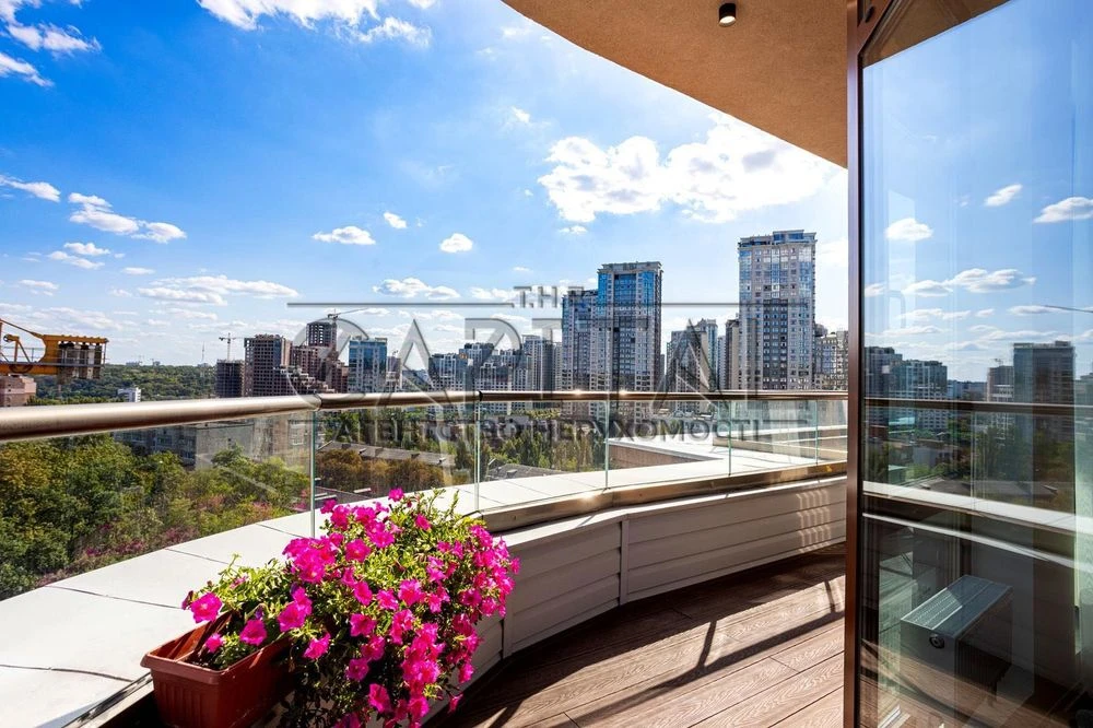 Продаж з ремонтом 52 Перлина 75м2 2 кімнати простора світла