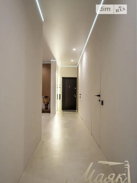 Sale of 2-room apartment 98 sq. m. on Predslavynska Street 42A • ID