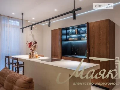 Sale of 2-room apartment 98 sq. m. on Predslavynska Street 42A • ID