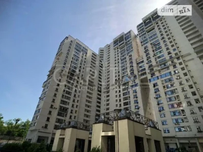 Продаж 2к квартири 138 кв. м на вул. Коновальця Євгена 44А •