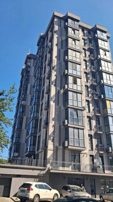 Євродвушка з натуральним каміном та котлом у ЖК Бісквітний