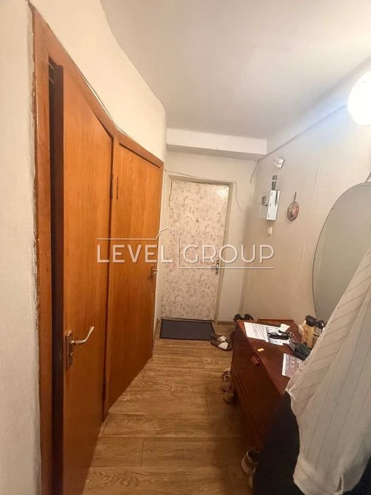 We offer for sale a 2-room apartment in Desnyanskyi rai