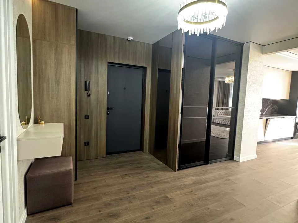 Квартира. Івано-Франківськ, Героїв Миколаєва вул., (Будинок