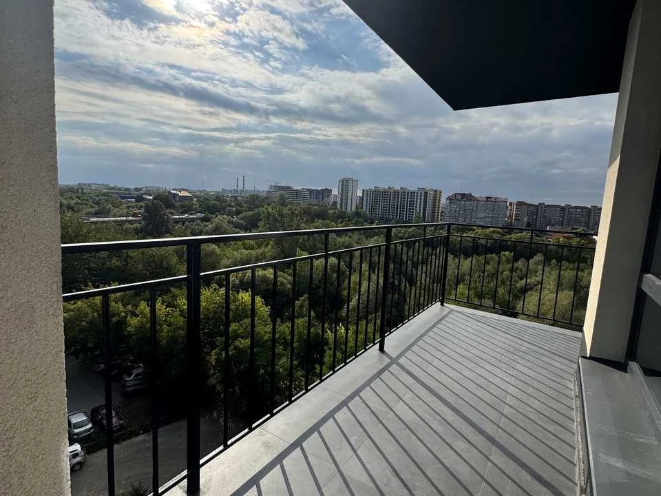 Квартира. Івано-Франківськ, Героїв Миколаєва вул., (Будинок