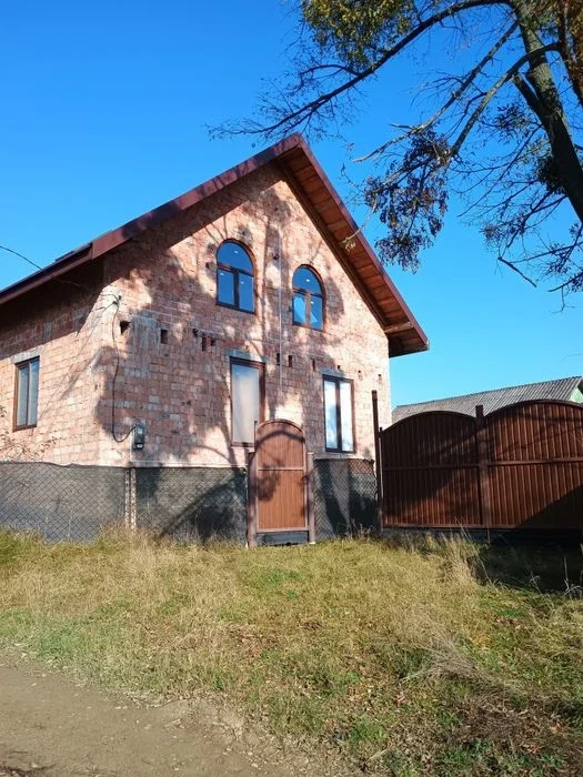 Продаж будинку в Дубове біля Чернівців