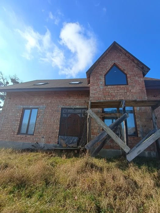 Продаж будинку в Дубове біля Чернівців