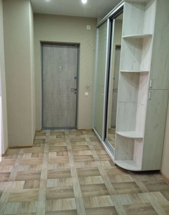 продам 2 к.кв в новострое