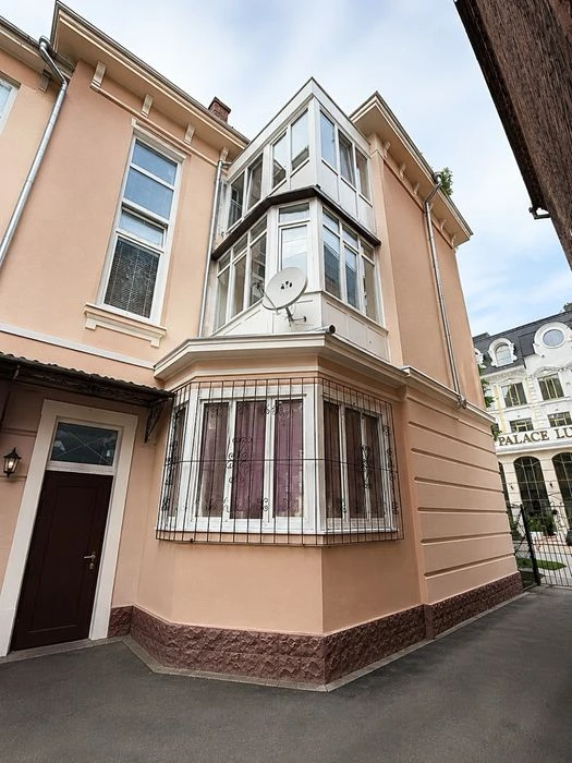 Продаж 3к квартири, Центр (вул.Грушевського)