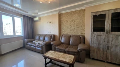 Продаж 2 кімн. квартири 78 м² | вул. Героїв полку Азов 8 | О