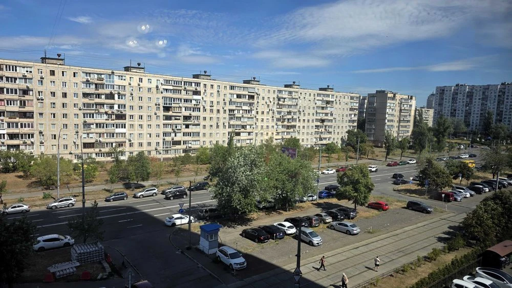 Продаж 2 кімн. квартири 78 м² | вул. Героїв полку Азов 8 | О