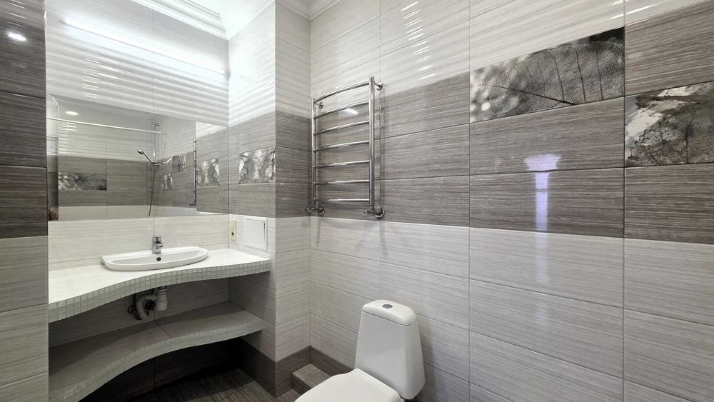 Продаж 2 кімн. квартири 78 м² | вул. Героїв полку Азов 8 | О