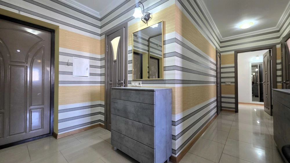 Продаж 2 кімн. квартири 78 м² | вул. Героїв полку Азов 8 | О