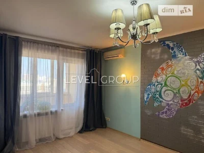 Продаж 2к квартири 73 кв. м на вул. Левка Лук'яненка 15Г • I