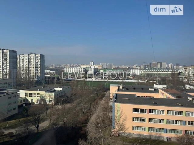 Продаж 2к квартири 73 кв. м на вул. Левка Лук'яненка 15Г • I