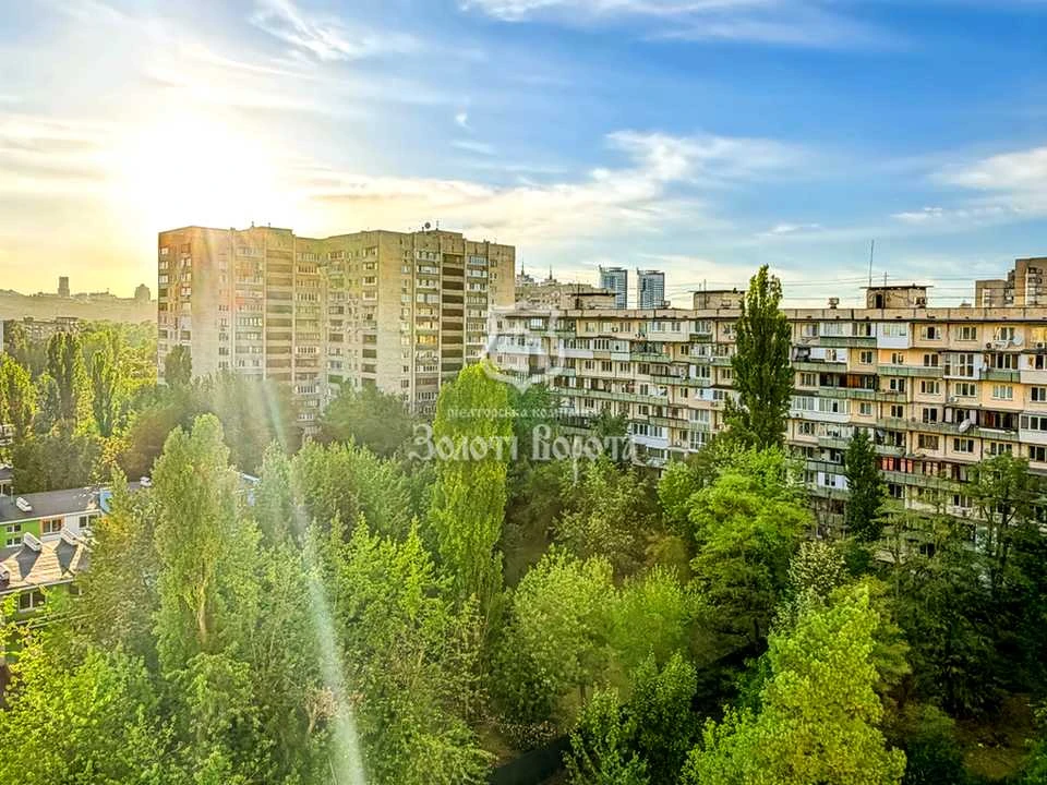 Квартира. Київ, Бориса Мартоса вул. (Плеханова)