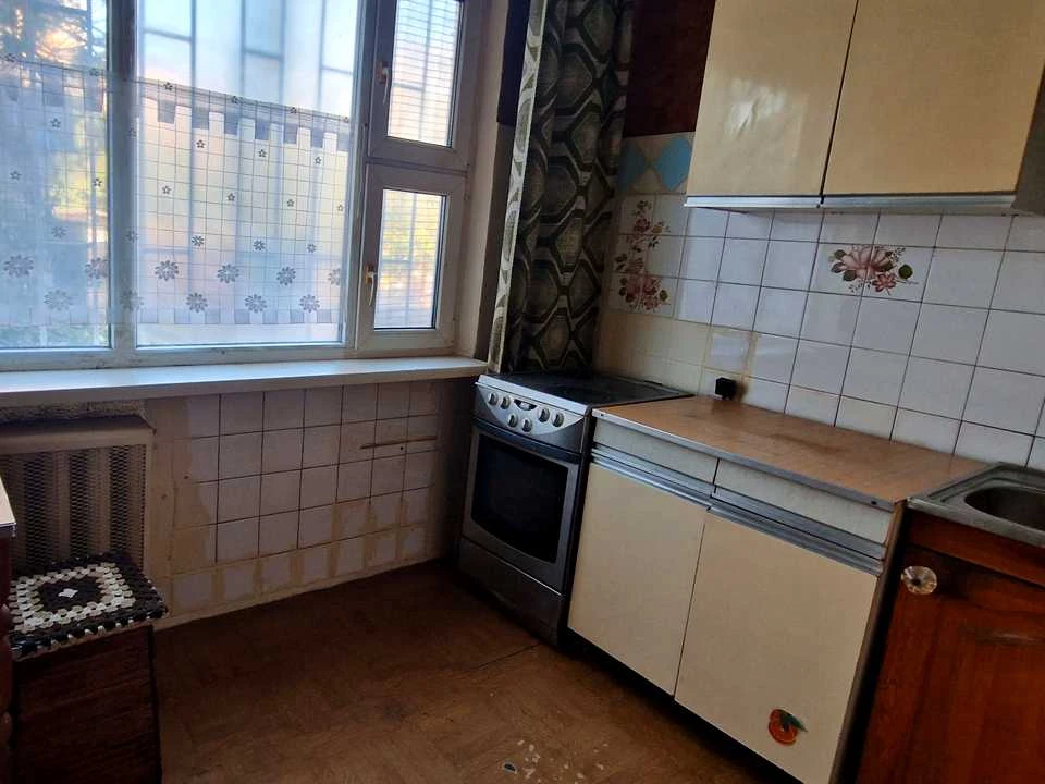 Квартира. Київ, Воскресенський просп. (Перова)
