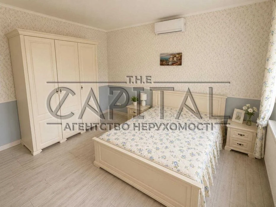 Продаж будинку з ремонтом  перша лінія біля озера Осокорки /