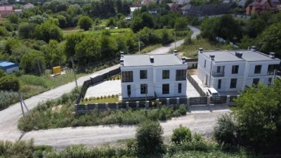 Продам котедж в місті